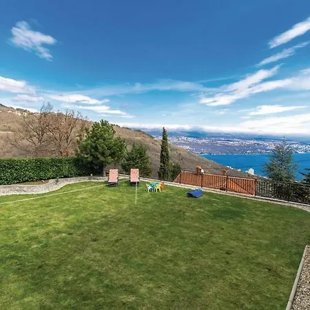 Apartamento Petra Hills *